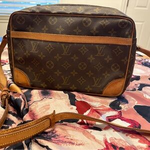 Louis Vuitton Crossbody crossbody monogram bag